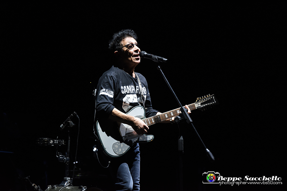 VBS_3969 - Concerto Edoardo Bennato - Peter Pan Rock 'n' Roll Tour.jpg